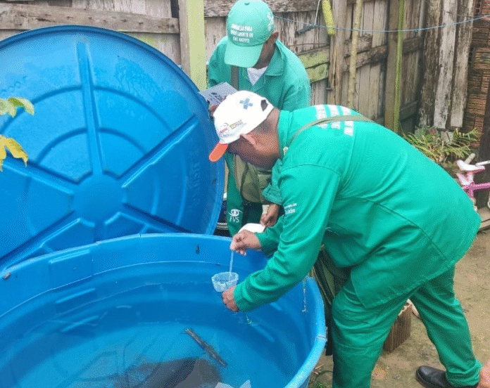 Fiscalização e combate a arboviroses pode ser feita pelos próprios moradores da residência.
