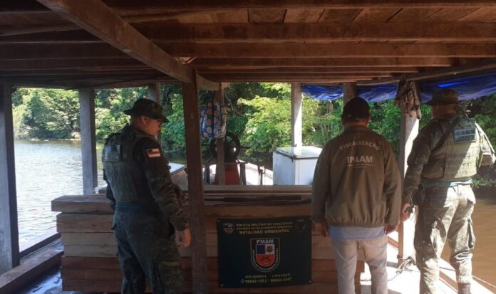 O Ipaam realizou uma operação de fiscalização em um porto no bairro Vale Verde, em Manacapuru (a 68 km de Manaus).