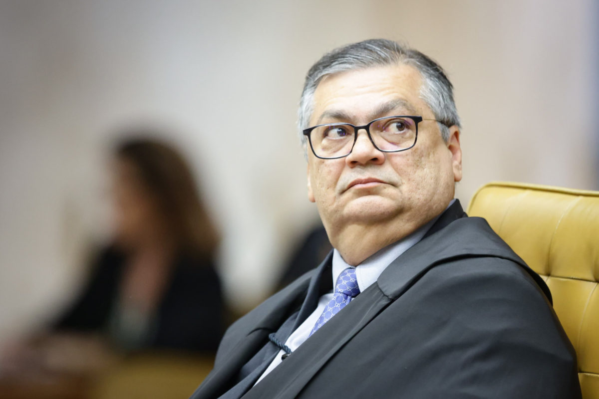 Segundo o ministro Flávio Dino, leis de qualquer país estrangeiro só valerão no Brasil após validação pela justiça brasileira.