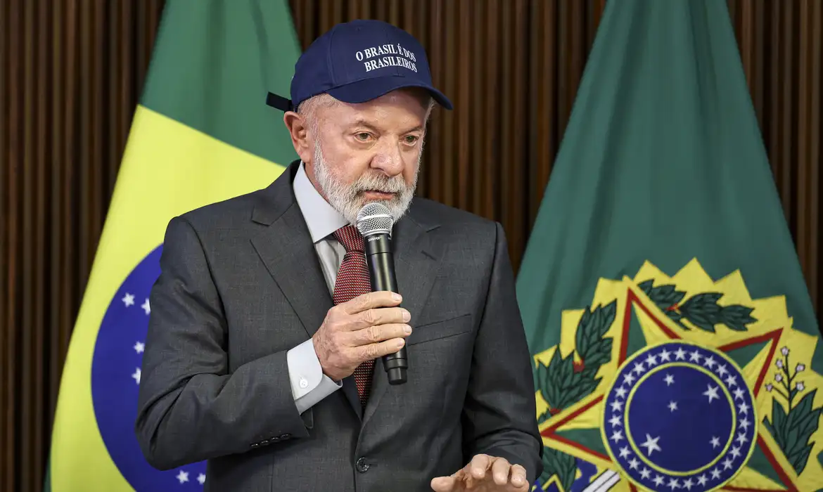 Lula anunciará universidade dos esportes oficialmente em setembro.
