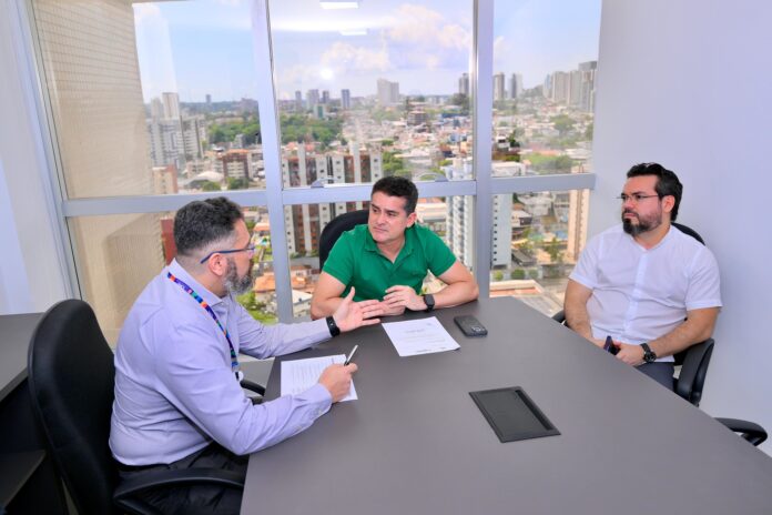 Prefeito David Almeida assina edital para construção da ‘Cidade do Autista’ e avança na política de inclusão em Manaus