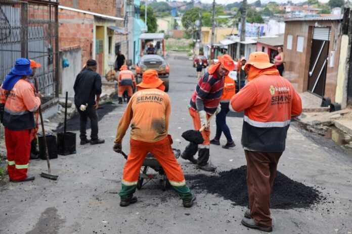 A Prefeitura de Manaus ampliou as ações do Plano de Verão, promovendo obras de recuperação asfáltica na zona Norte da cidade.