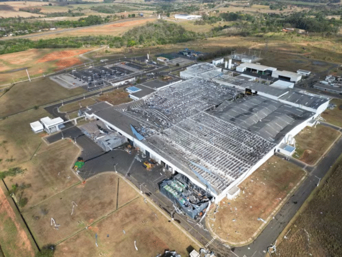 Principal fábrica da Toyota no Brasil foi destruída por tempestade nesta semana.