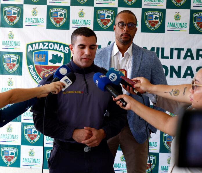 Polícia Militar e Civil prendem quadrilha de piratas do rio em Borba (AM) após ataque a embarcação com 6 milhões de litros de combustível.