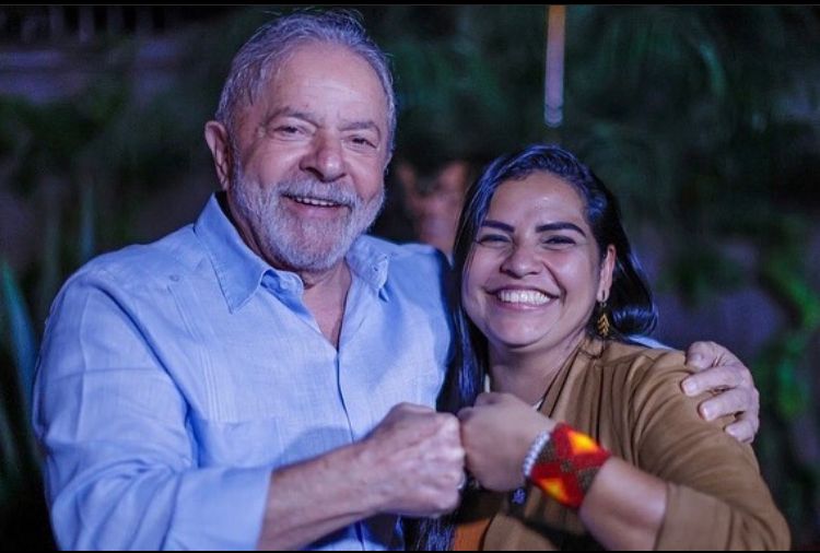 Governo suspende ONG ligada a Anne Moura (PT) após denúncias e gravações sobre uso político do Programa Nacional de Comitês de Cultura.