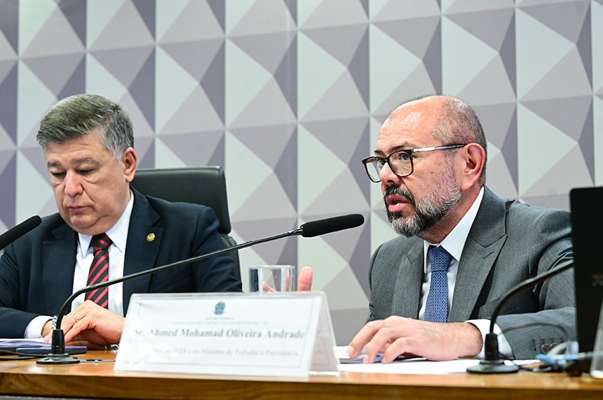 Ministro da Previdência no governo Bolsonaro, Ahmed Mohamad Oliveira, afirmou que INSS não tinha como ter conhecimento de todos os acordos de desconto.