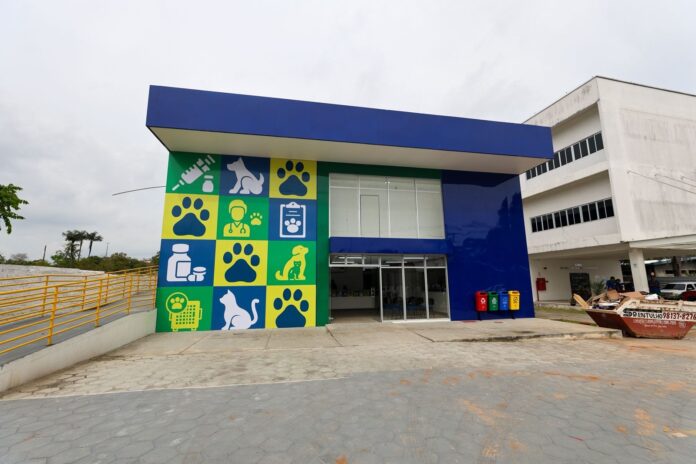 Governador Wilson Lima vistoria obras do Hospital Veterinário e marca data da inauguração
