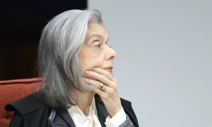 Cármen Lúcia rebate advogado de Ramagem e defende urnas eletrônicas