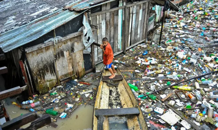 Fiocruz alerta para contaminação da Amazônia por plásticos