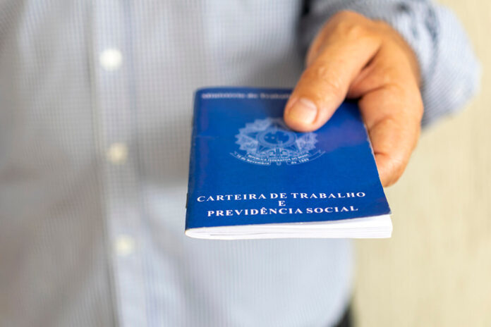 Veja como concorrer às vagas de empregos em Manaus