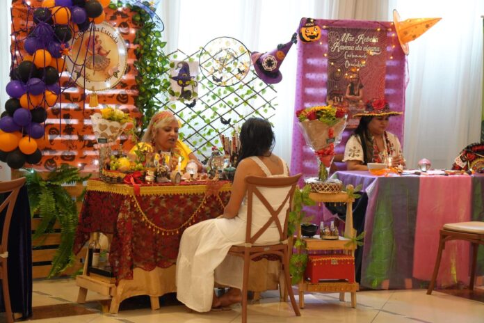 Feira Mística de Manaus reúne 60 expositores no Salão Rio Solimões, com entrada gratuita até 2 de novembro.