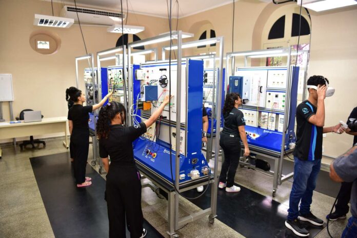 Seleção dos candidatos para cursos e especializações técnicas será feita por meio de prova.