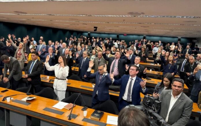 Deputados cristãos querem criação de bancada própria. FOTO: Gilberto Nascime