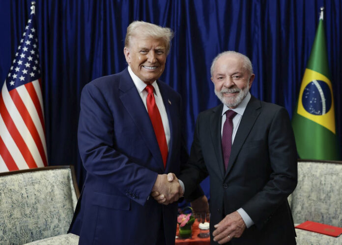 Lula e Trump se reúnem em Kuala Lumpur para negociações bilaterais