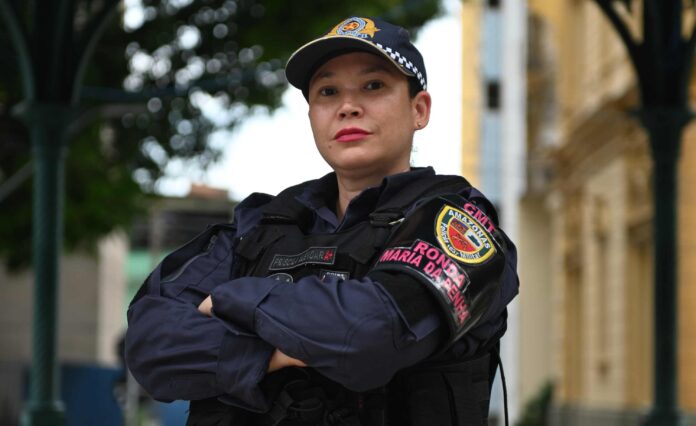 Fiscalização de medidas protetivas cresce 50% no Amazonas com o programa Ronda Maria da Penha, garantindo segurança e acompanhamento especializado às mulheres vítimas de violência doméstica.