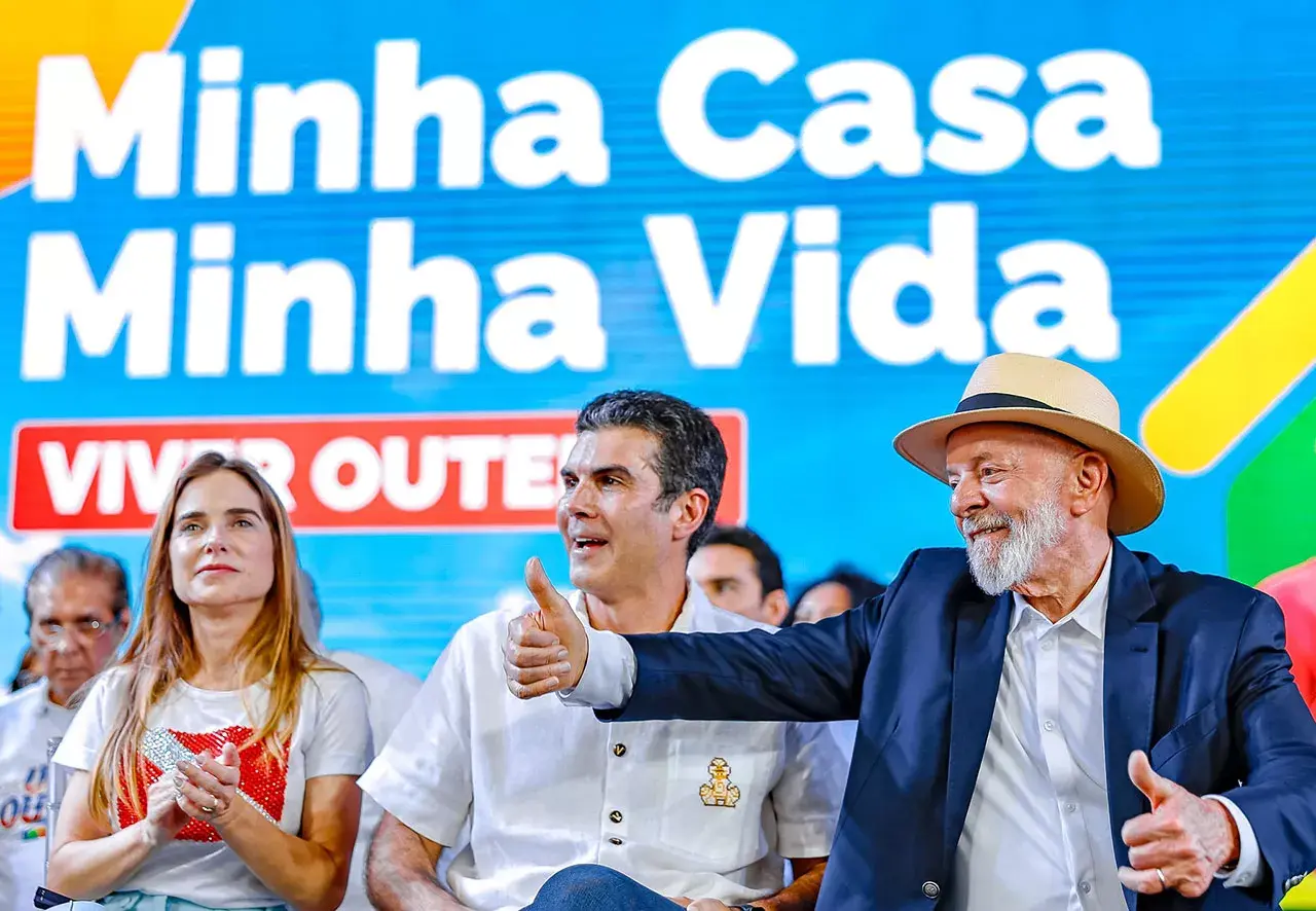 De acordo com Lula, classe média também tem que ser atendida por programas de habitação.