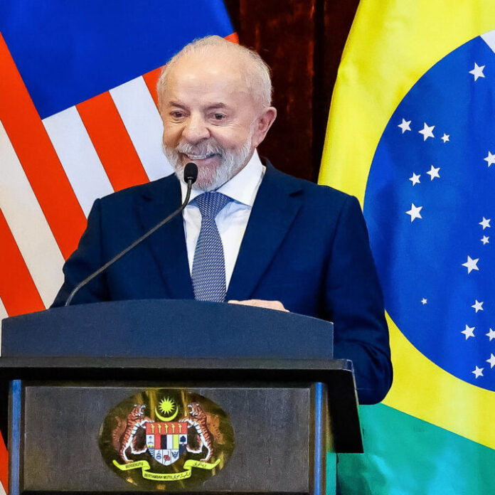 Lula diz que negociações com os Estados Unidos estão indo bem após reunião com Trump.