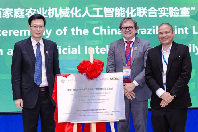 Brasil e China lançam laboratório de IA e mecanização para agricultura familiar no Semiárido