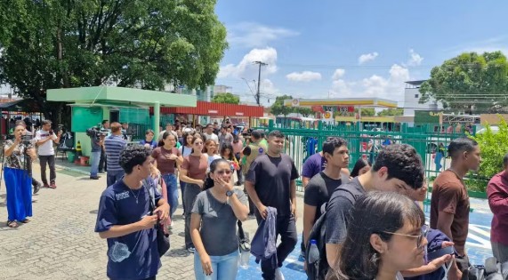 Mais de 5,9 mil candidatos faltaram às provas do SIS 2025 da UEA. Gabarito sai dia 29 e resultado em 5 de dezembro.