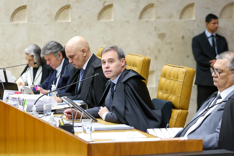 STF formou maioria para derrubar decisão de Barroso, que deixou a Corte, sobre a realização de abortos legais no Brasil.