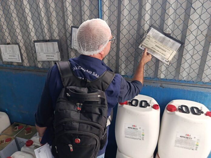 Prefeitura de Manaus realiza operação “Zero Metanol” para garantir segurança de bebidas alcoólicas e evitar intoxicações na cidade.