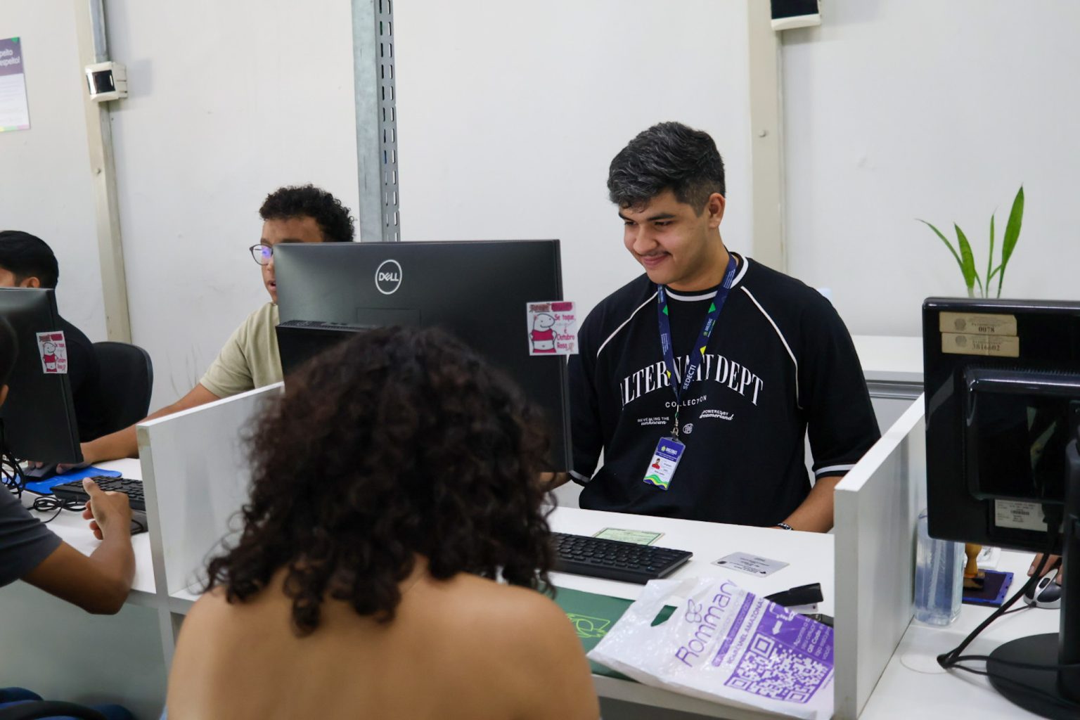 Sine Amazonas divulga 247 vagas de emprego para esta sexta-feira, com atendimento das 8h às 14h na sede e nos postos de Manaus.