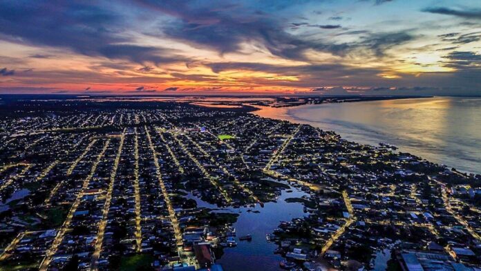O Amazonas se torna o primeiro estado do Brasil com iluminação pública 100% LED em todos os municípios do interior.