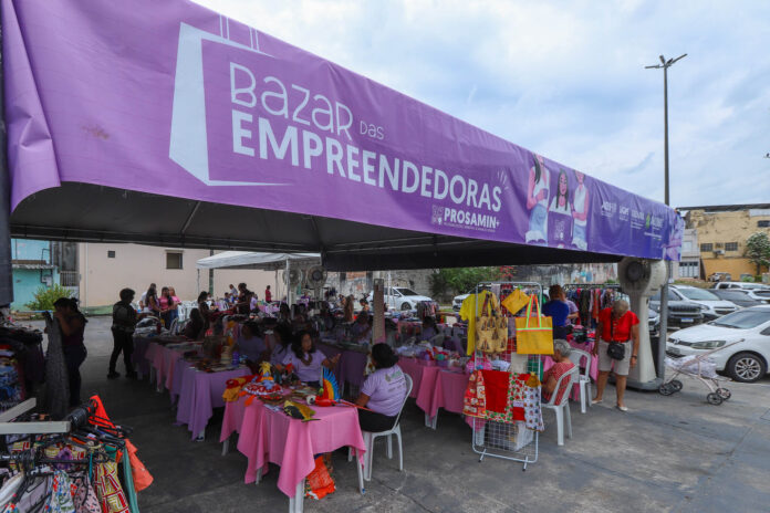 O Governo do Amazonas realiza, nesta sexta-feira (10/10), a 8ª edição do Bazar das Mulheres Empreendedoras do Prosamin+.