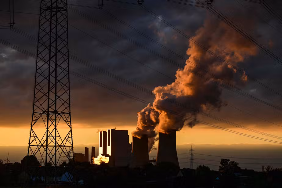 Na contramão da COP30, comissão aprova MP 1304 que estende subsídio ao carvão até 2040