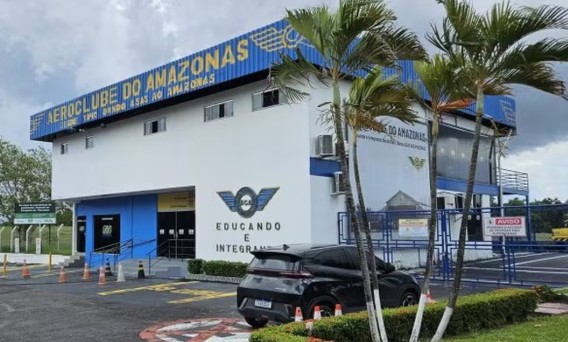 A Justiça Federal suspendeu o despejo do Aeroclube do Amazonas, em Manaus, e marcou audiência de conciliação com a Infraero.