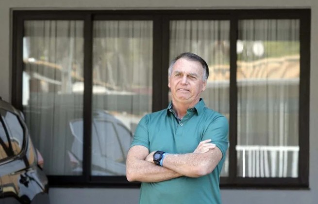 STF deve começar em 7 de novembro o julgamento dos recursos de Jair Bolsonaro e outros réus condenados pelos atos de 8 de janeiro de 2023.