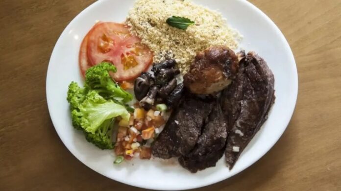 Insegurança alimentar grave no Brasil cai 19,9% em 2024, segundo IBGE. O país registra melhora histórica, deixando o Mapa da Fome.