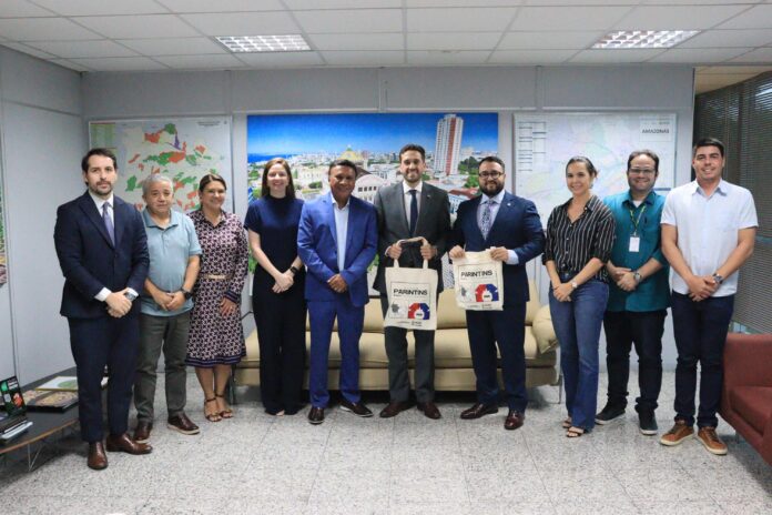 Amazonas e Argentina discutem retomada de voos entre Manaus e Buenos Aires e ampliação de rotas turísticas, incluindo a rota Manaus–Ushuaia.