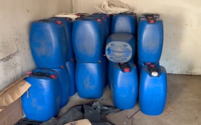 A Câmara dos Deputados acelera projeto que torna crime a falsificação de bebidas após casos graves de intoxicação em São Paulo.