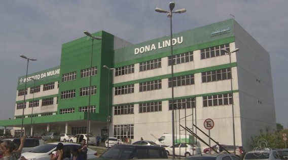 Mães denunciam casos de violência obstétrica e falhas médicas no Instituto da Mulher Dona Lindu, em Manaus, incluindo bebês.