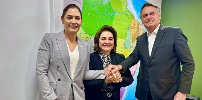 O Partido Liberal (PL) confirmou a professora e empresária Maria do Carmo como pré-candidata ao Governo do Amazonas em 2026.