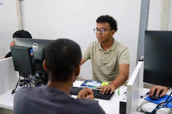 Confira a lista completa de vagas do Sine Amazonas e saiba como se candidatar. Há oportunidades para pedreiro, vendedor e motorista.