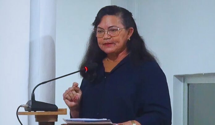 O Ministério Público do Amazonas investiga a vereadora de Borba após declarações em que defendeu violência contra mulheres.