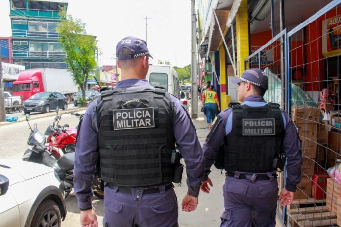 Dados da SSP-AM mostram queda superior a 52% nos roubos a pedestres, com reforço policial e uso de tecnologia na segurança pública.