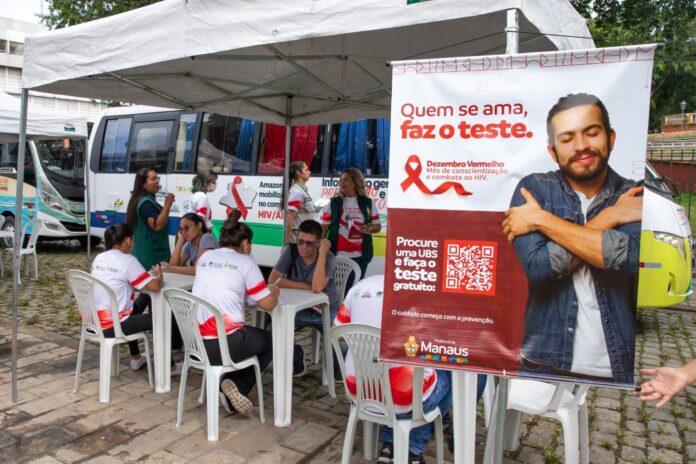 HIV em Manaus preocupa: jovens respondem por 67% dos casos. Dezembro Vermelho amplia testagem, prevenção e tratamento na capital.