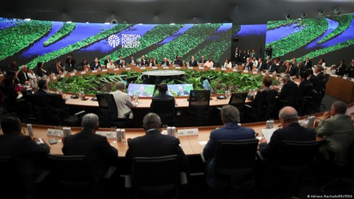 Alemanha confirma aporte de 1 bilhão de euros ao Fundo TFFF na COP30. Iniciativa busca preservar florestas tropicais e remunerar conservação com metas claras.