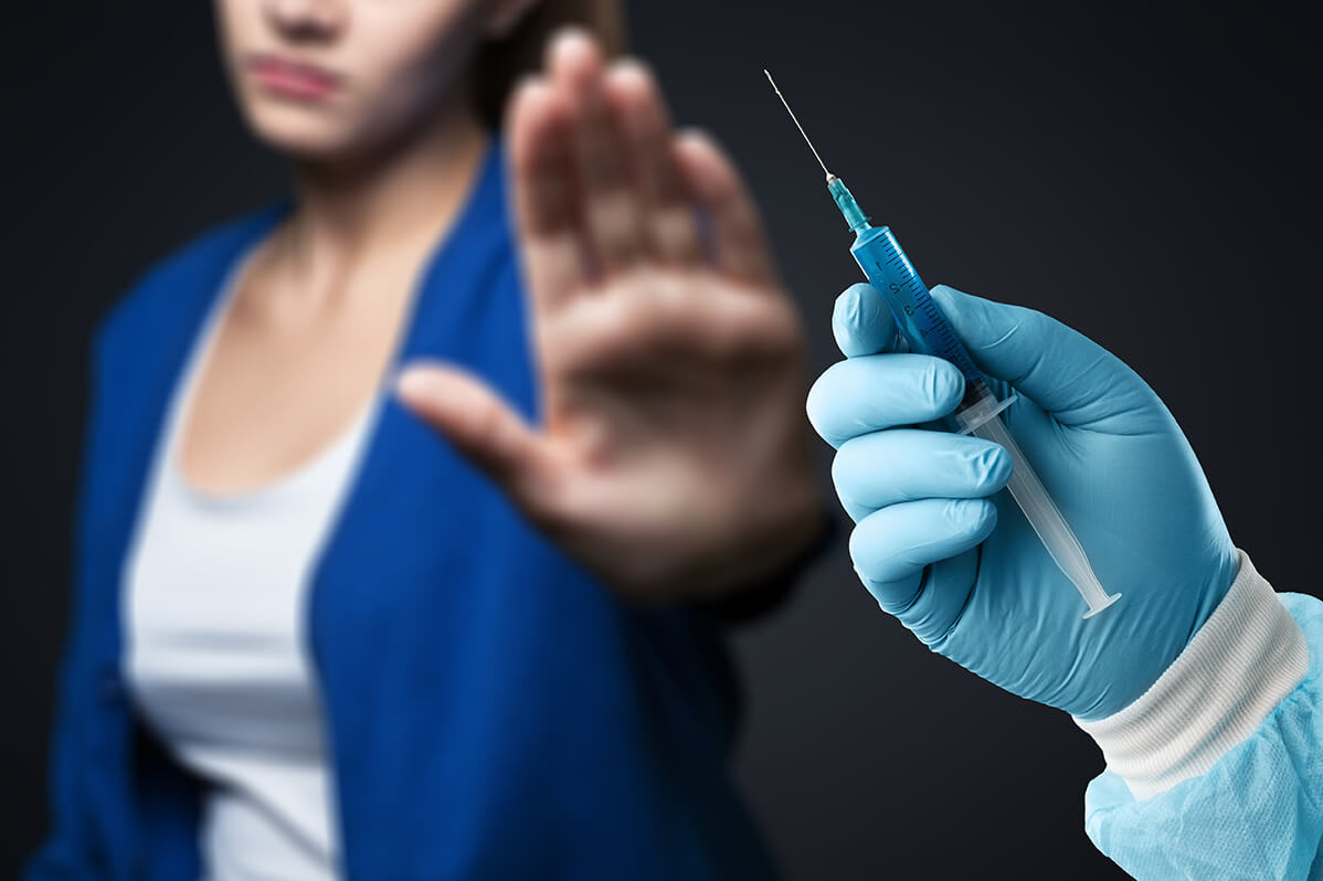 O Ministério da Saúde alerta que o detox vacinal não possui comprovação, traz riscos à saúde e sua venda pode ser crime. Entenda a polêmica e proteja-se.
