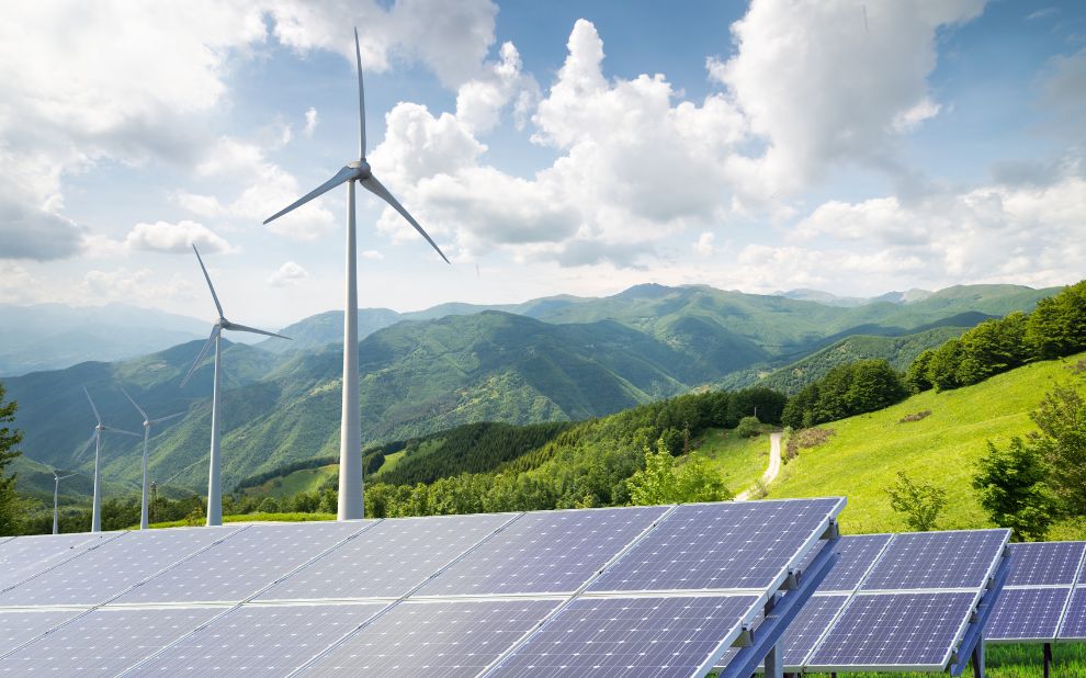 Bioenergia tropical coloca Brasil à frente de potências na transição energética, aponta FGV, com melhor desempenho climático na mobilidade.