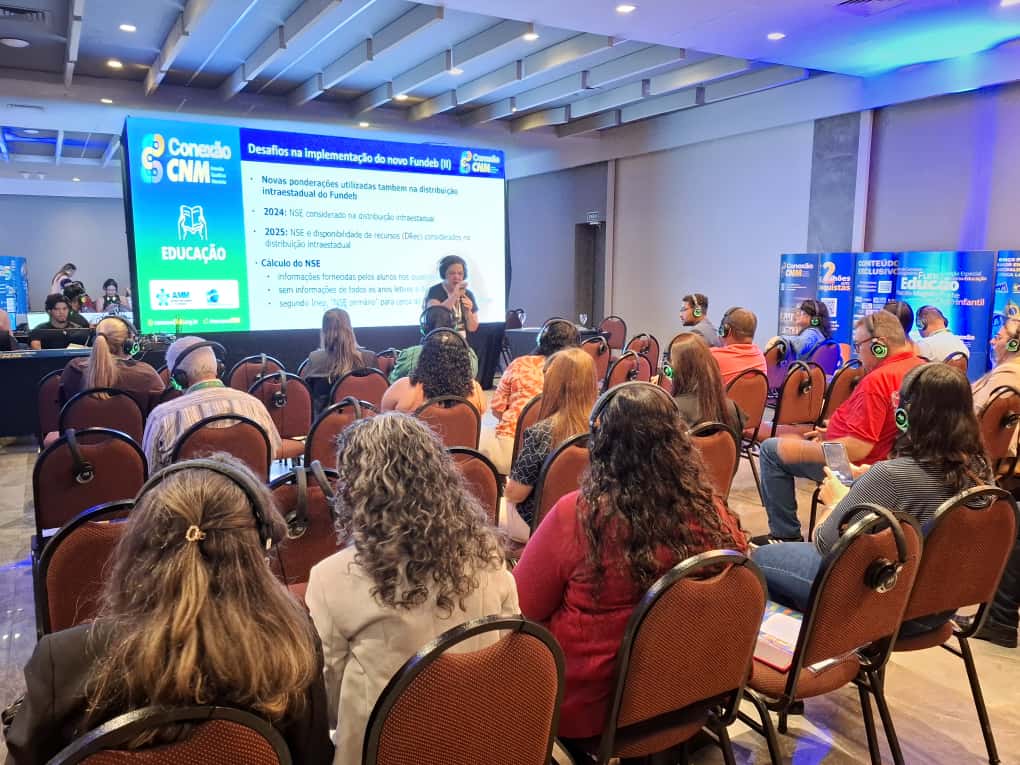 CNM realiza ciclo de capacitação gratuita em Manaus no dia 26/11. Evento aborda Reforma Tributária, Saúde e Finanças para gestores do Amazonas.