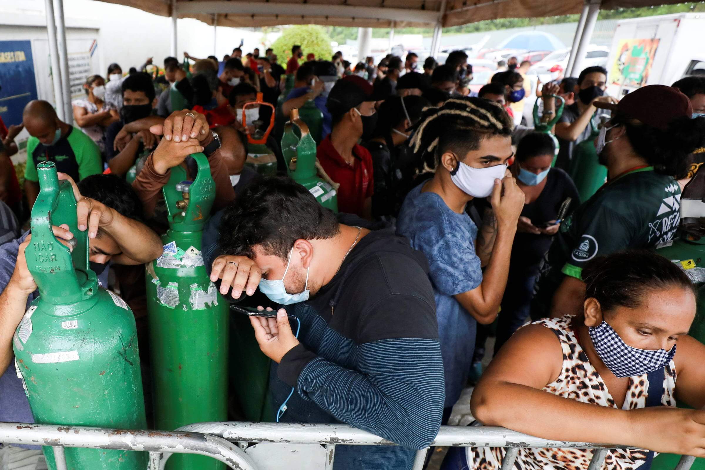 O MPF leva Abin à Justiça para obter relatórios sobre a falta de oxigênio no Amazonas. Documentos são vitais para reparar vítimas da tragédia de 2021.