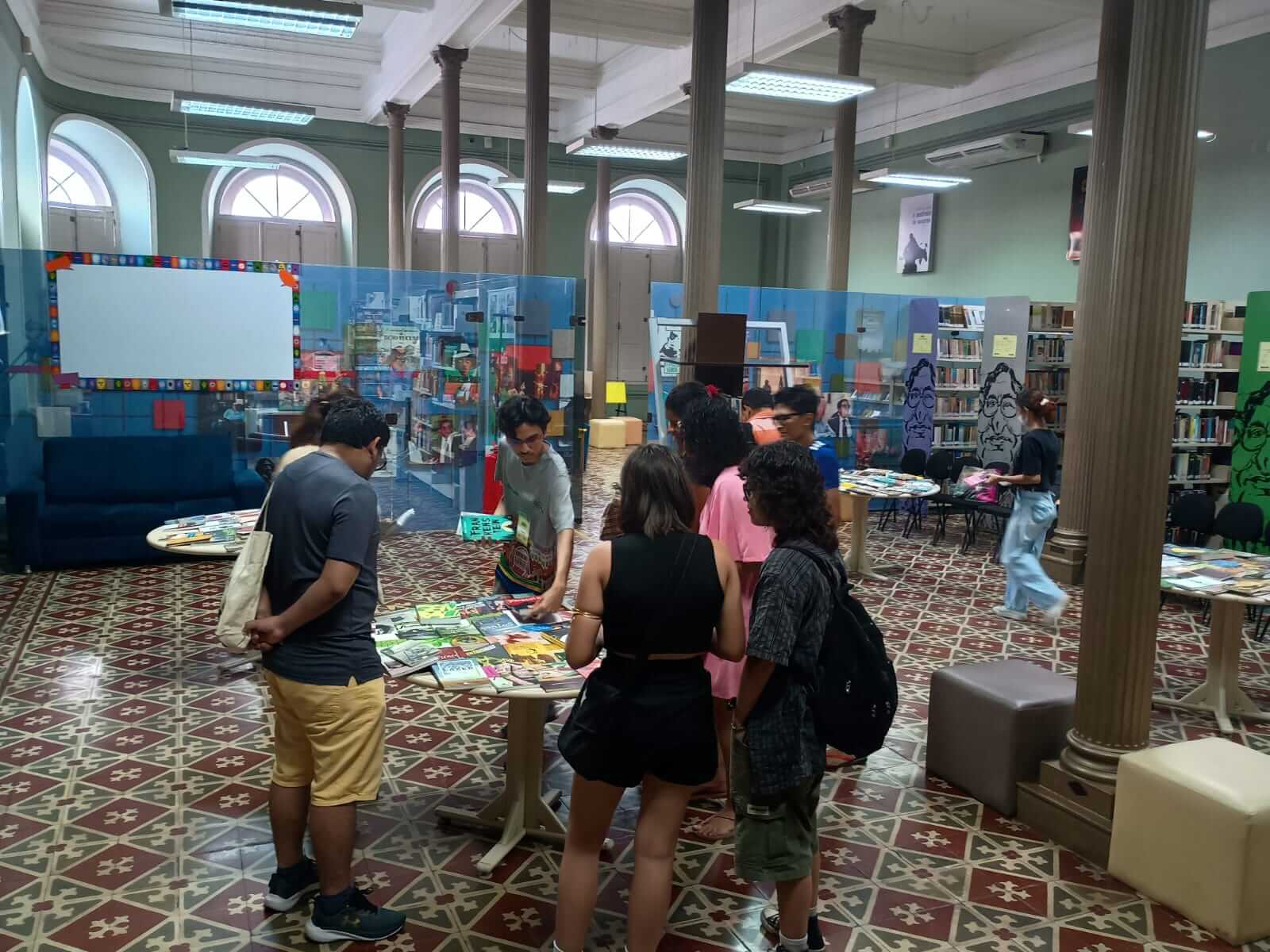 A Biblioteca Pública do Amazonas realiza a última edição do ano da Troca de Livros e Gibis neste domingo (30/11).