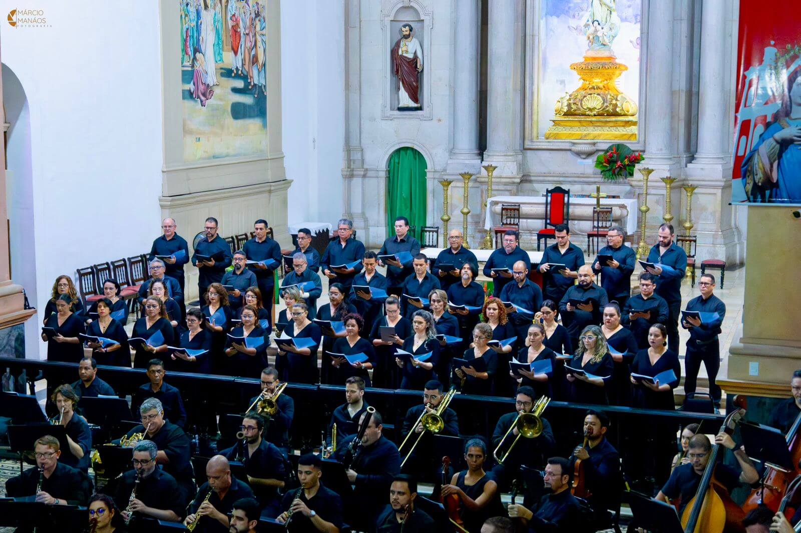 Concerto gratuito na Igreja Matriz reúne Coral do Amazonas e Filarmônica com obras de Vivaldi e clássicos natalinos.