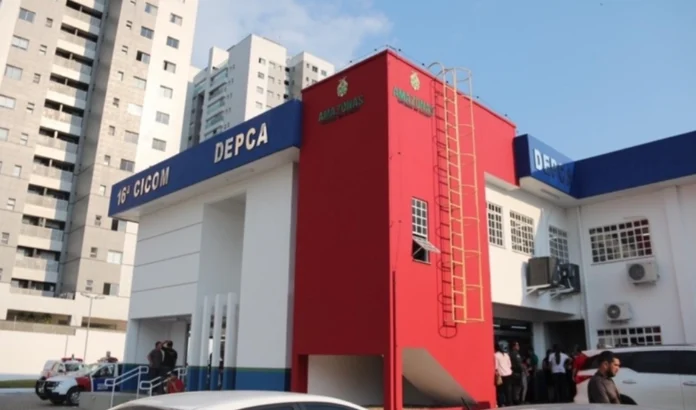 Pai confessa tortura com pimenta e espancamento que deixou adolescente de 13 anos sem andar; caso foi denunciado pela avó e chocou Manaus.