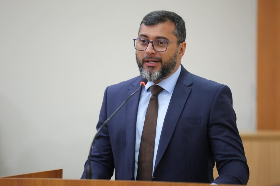 O governador Wilson Lima garante que os pagamentos da AmazonPrev estão mantidos, mesmo com a aplicação de R$ 50 milhões no Banco Master liquidado. Entenda a situação.