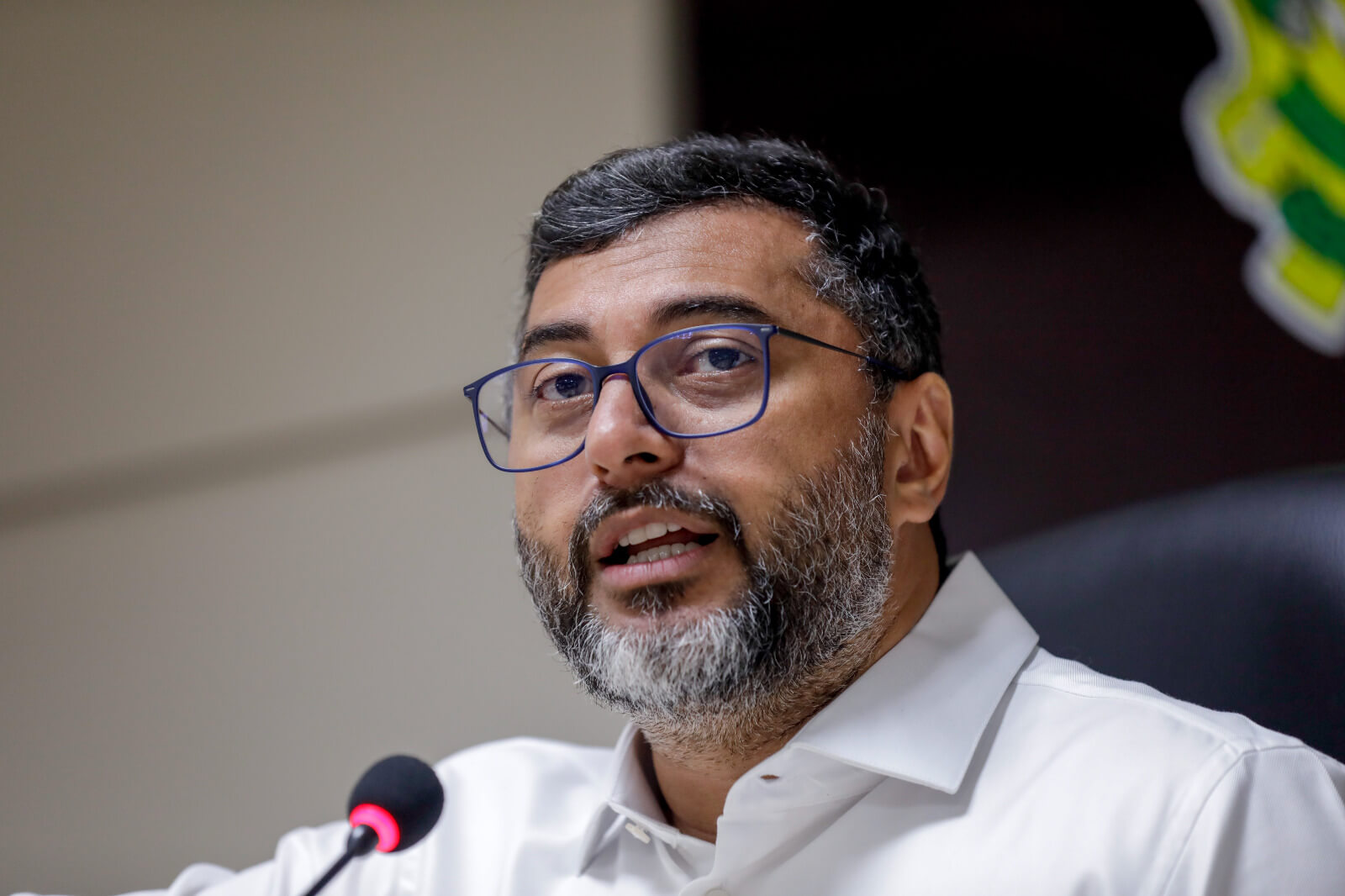 Governo do Amazonas antecipa salário de dezembro e segunda parcela do 13º, injetando R$ 1,2 bilhão na economia.